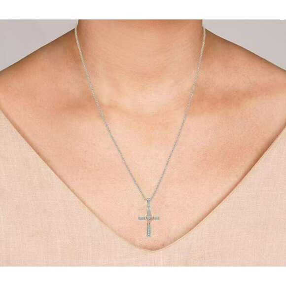 NWT 1/10 CT. T.W. Natural White Diamond 14K Two Tone Gold Over Silver Necklace - Picture 3 of 7